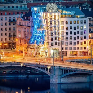 Dancing House - Tancici Dum **** Prag